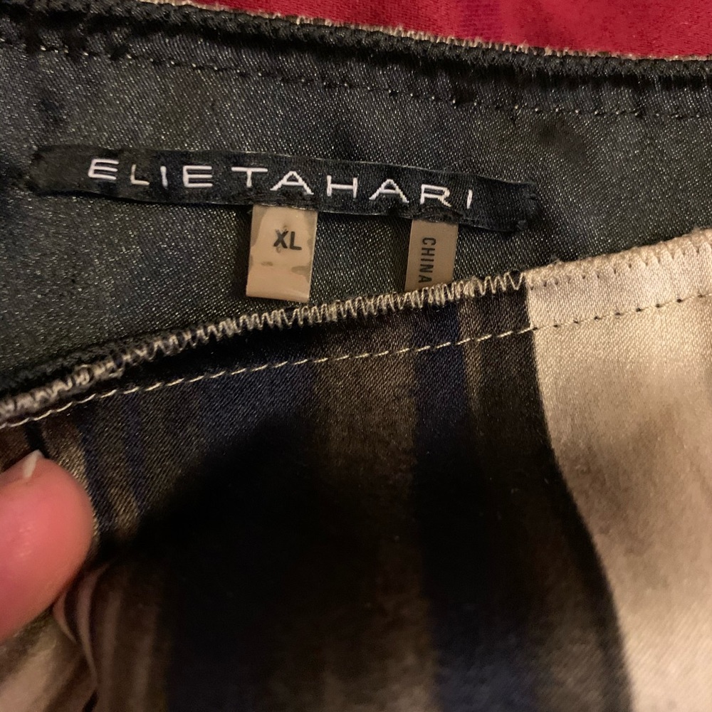 Sale Ellie Tahari Black & Brown Silk Top - Picture 5 of 8